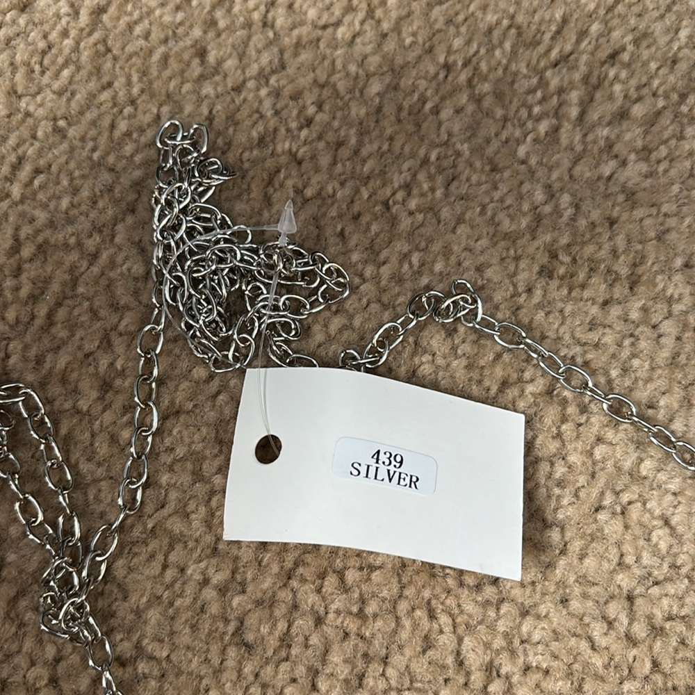 NWT Silver Sparkly Clutch w/ Silver Chain Strap - Picture 10 of 13